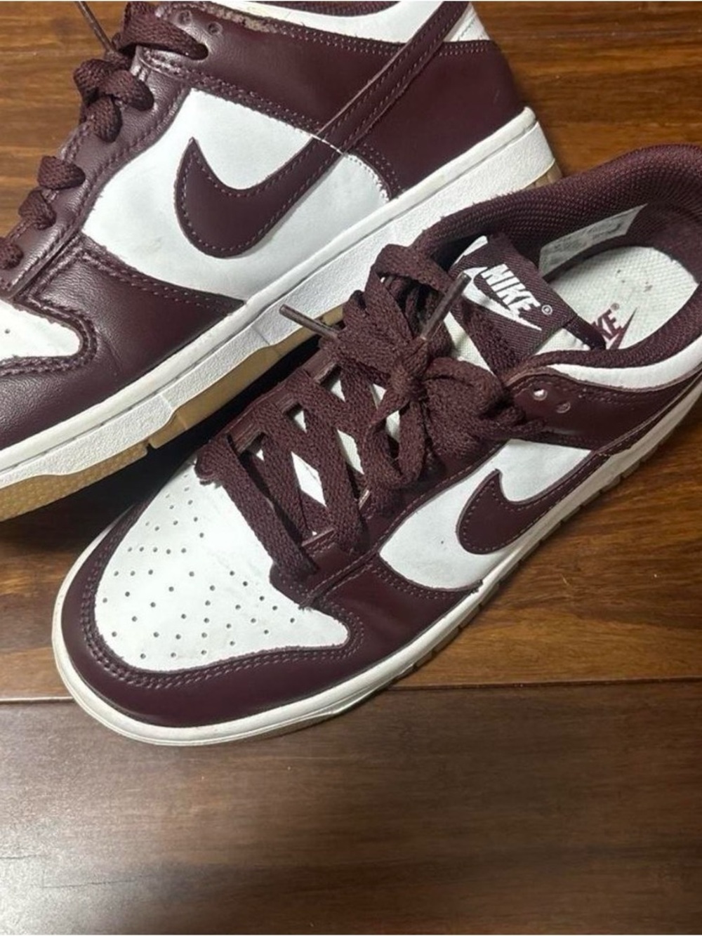 Nike Men’s Low-Top Sneakers - Maroon & White